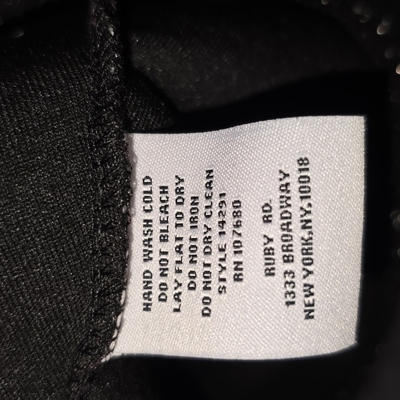 Ruby Red Black Tunic Silver Metallic Embellishments 3/4 Sleeve Womens Size 2x - Picture 7 of 15